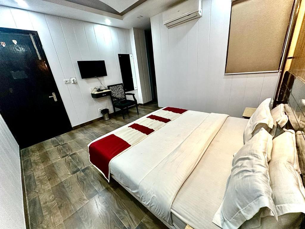 דלהי Hotel Asko International-Karol Bagh מראה חיצוני תמונה